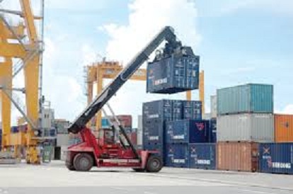 TP HCM: Bí ẩn chủ nhân 407 container đắp chiếu tại cảng - Hình 1