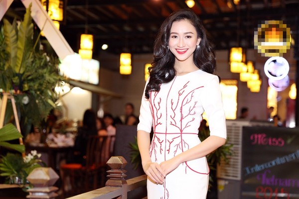 Vẻ rạng ngời của Á hậu Việt Nam thi Hoa hậu Liên lục địa - Hình 1