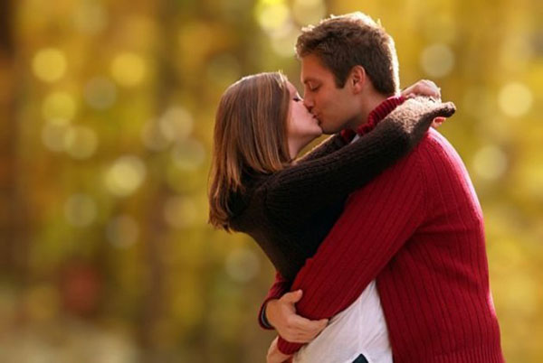 Tìm hiểu với hơn 106 hình ôm hôn người yêu mới nhất - hình ảnh ôm hôn. Cùng khám phá bộ sưu tập hình ảnh ôm hôn người yêu mới nhất với hơn 106 hình ảnh đẹp lung linh. Những hình ảnh này sẽ khiến bạn cảm nhận được sự ấm áp và ngọt ngào của tình yêu.