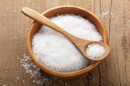 60 tuổi mặt không một nếp nhăn nhờ bí kíp rửa mặt siêu dễ này - Hình 2