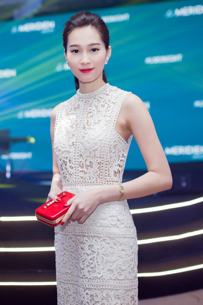Top đầm xuyên thấu siêu gợi cảm của sao Việt năm 2015 - Hình 10