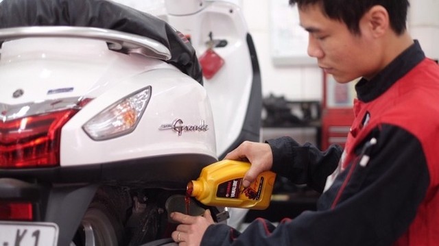 Mách nhỏ các bí quyết tiết kiệm xăng cho xe ga - Hình 2