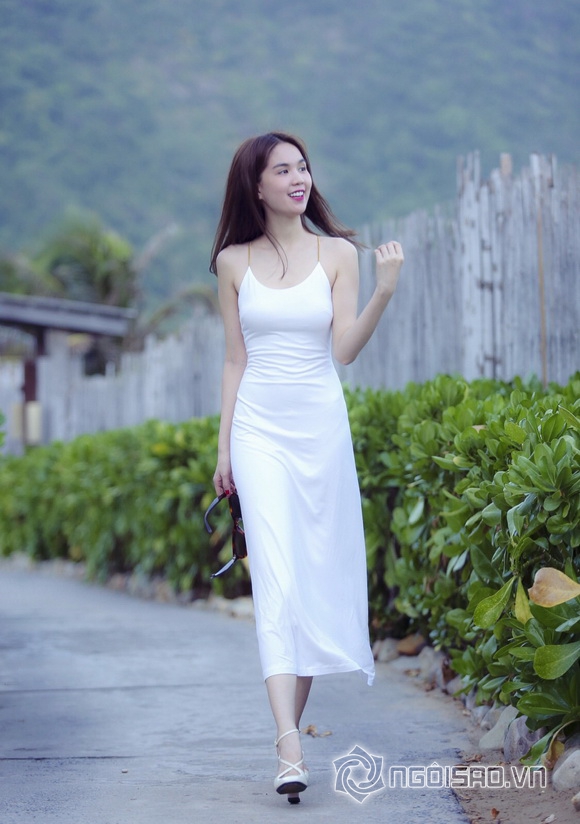 Ngọc Trinh - Khắc Tiệp sánh đôi lãng mạn ở Côn Đảo - Hình 2