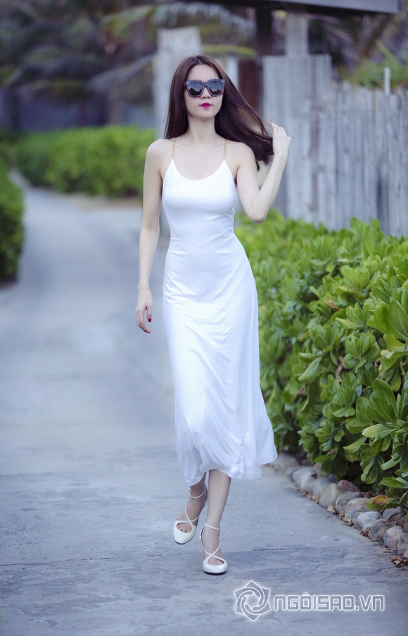 Ngọc Trinh - Khắc Tiệp sánh đôi lãng mạn ở Côn Đảo - Hình 1