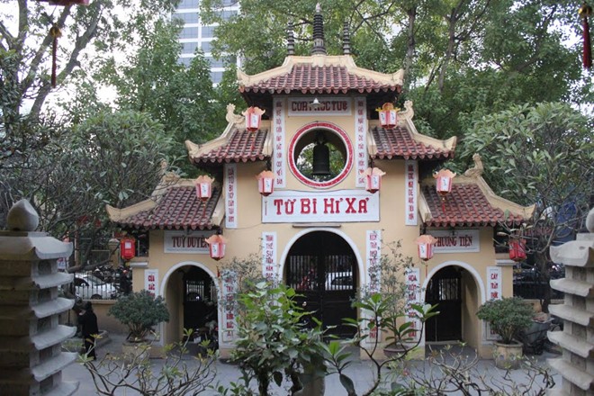 Những đền, chùa được thăm viếng nhiều nhất ngày rằm - Hình 11