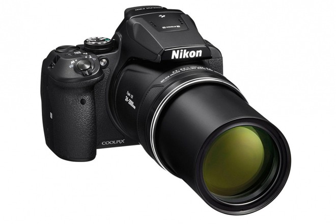 Nikon tung máy ảnh Coolpix P900 zoom xa 16 km - Hình 1