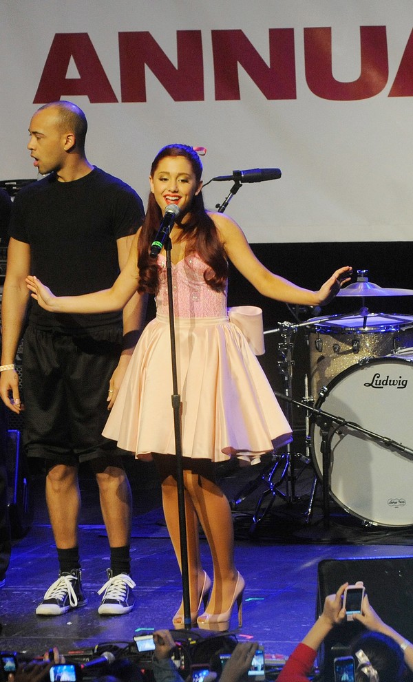 Quá trình lột xác ngoạn mục của cô nàng tí hon Ariana Grande - Hình 12