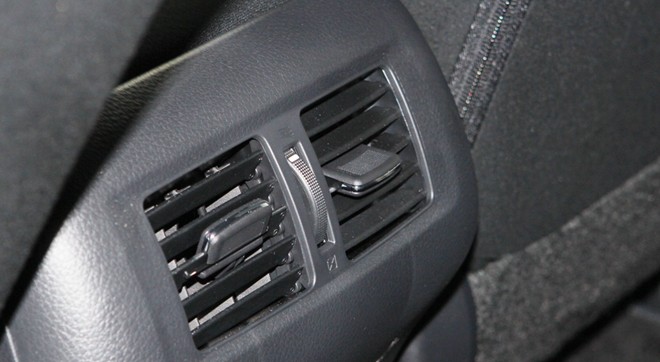 Chạy thử NP300 Navara 2015: Đối thủ đáng gờm của Ford Ranger - Hình 3
