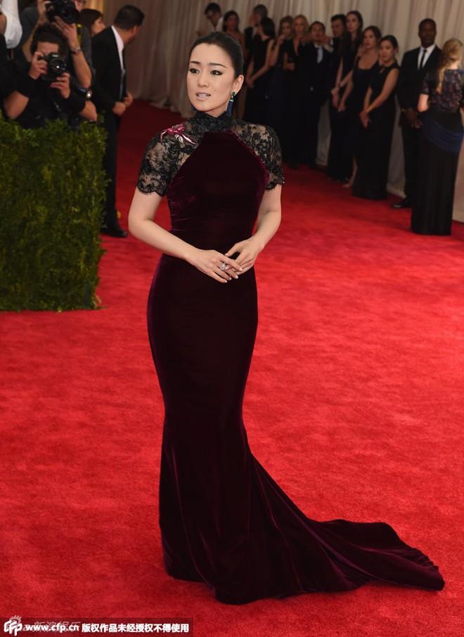 Maggie Q diện áo dài cách điệu trên thảm đỏ Met Gala - Hình 8
