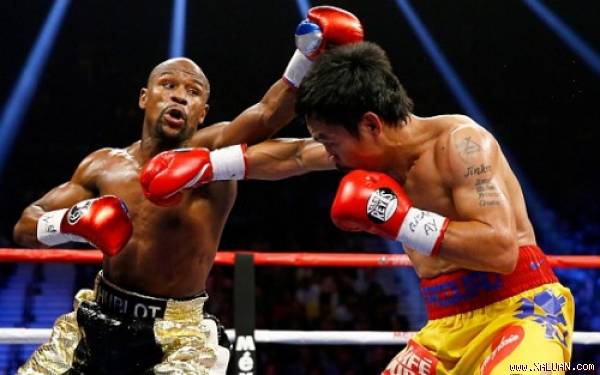Pacquiao chưa bao giờ được ôm nhiều như thế - Hình 1