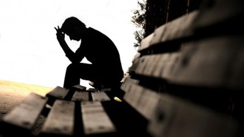Trong cuộc sống, đàn ông cũng gặp phải khoảnh khắc buồn và đau đớn. Hãy xem hình ảnh đàn ông buồn để hiểu rõ hơn về nỗi đau và khó khăn mà họ đang trải qua.