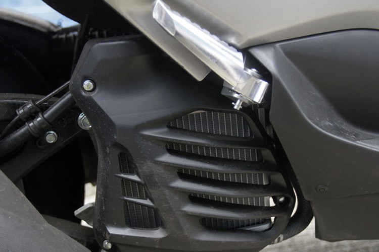 Cận cảnh Yamaha Nmax 150 giá 38,5 triệu đồng tại Indonesia - Hình 9