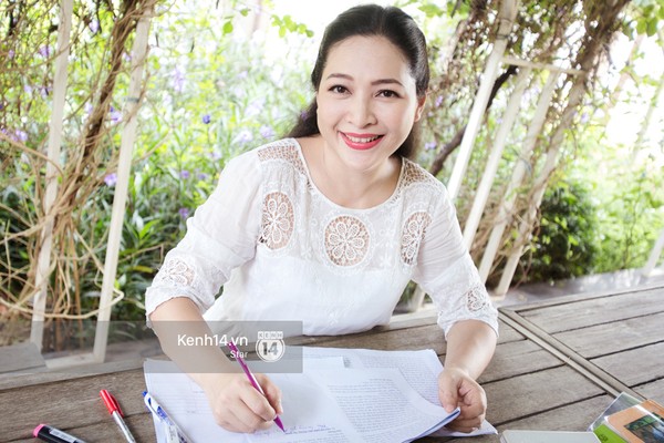 Gặp gỡ Quỳnh Hương - nữ MC làm nhiều người khóc nhất 15 năm qua - Hình 1