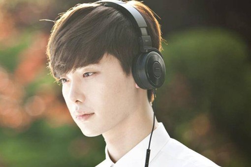 Quên nhau không được hay chúng ta cứ thế trở về đi em - Hình 1