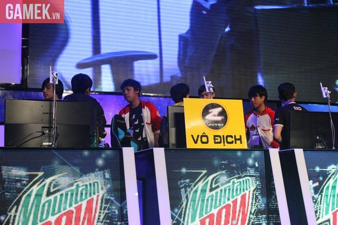 Chùm ảnh tuyệt đẹp về game thủ khi đang thi đấu tại GPL mùa hè 2015 - Hình 27