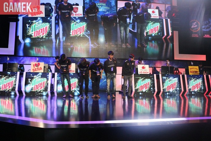 Chùm ảnh tuyệt đẹp về game thủ khi đang thi đấu tại GPL mùa hè 2015 - Hình 11