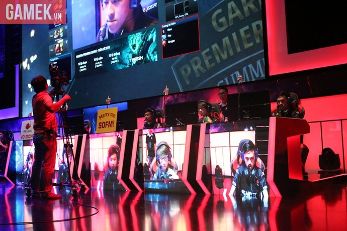 Chùm ảnh tuyệt đẹp về game thủ khi đang thi đấu tại GPL mùa hè 2015 - Hình 9