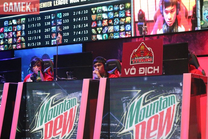Chùm ảnh tuyệt đẹp về game thủ khi đang thi đấu tại GPL mùa hè 2015 - Hình 22