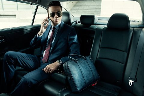 Accord 2015 &'cặp đôi' với siêu mẫu Hoàng Anh - Hình 1
