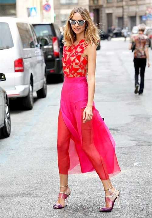 Đỏ và hồng fuchsia - bộ đôi cho quý cô dám nổi bật - Hình 7