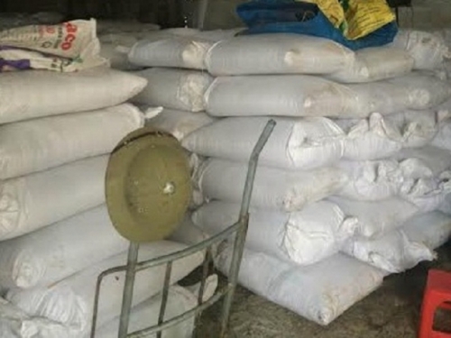 Hà Nội: Bắt giữ hơn 100 tấn mỡ bẩn trong một cơ sở sản xuất - Hình 1