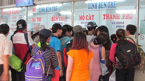 TP.HCM: Tay xách nách mang về quê nghỉ Tết Dương lịch - Hình 8