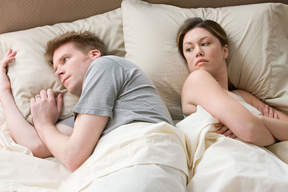 Tuần trăng mật không như ý của người đàn ông dạn dày chuyện chăn gối - Hình 1