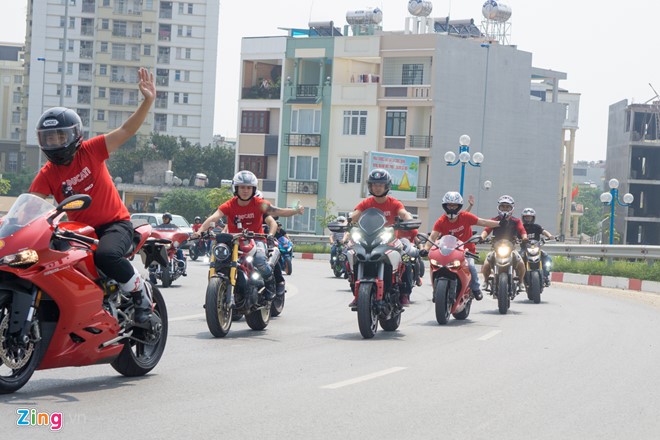 Hơn 100 xe phân khối lớn diễu hành tại Hà Nội - Hình 3