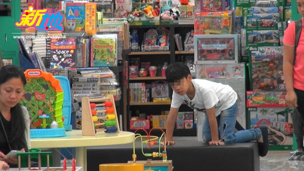 Cuộc sống cậu ấm ngậm thìa bạc của con trai Lý Gia Hân - Hình 4