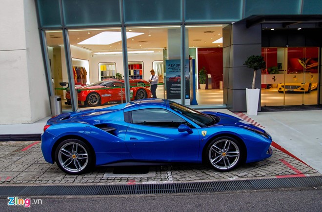 Đại gia Singapore chi bao nhiêu tiền để sở hữu Ferrari - Hình 3