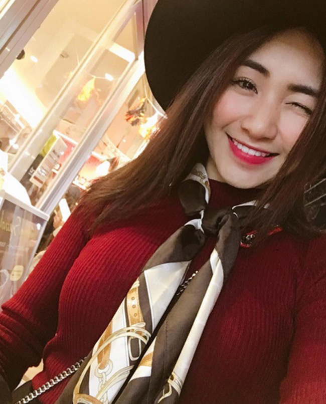 Hòa Minzy ngày càng tự tin khoe ngực đẹp sau 2 năm vào showbiz - Hình 19
