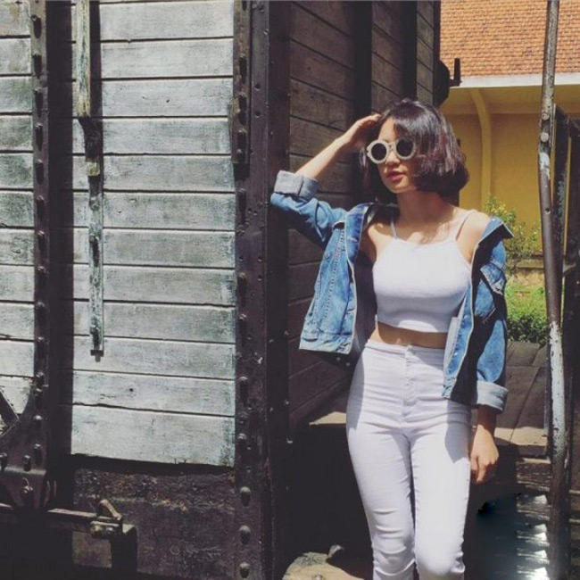 Hòa Minzy ngày càng tự tin khoe ngực đẹp sau 2 năm vào showbiz - Hình 15