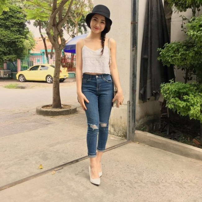 Hòa Minzy ngày càng tự tin khoe ngực đẹp sau 2 năm vào showbiz - Hình 17