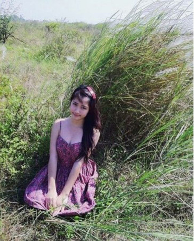 Hòa Minzy ngày càng tự tin khoe ngực đẹp sau 2 năm vào showbiz - Hình 12