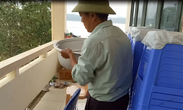 Người đàn ông gần 30 năm nấu cơm cho cán bộ trực lũ - Hình 3