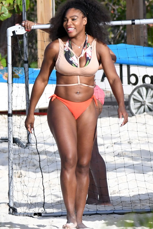 Serena măc bikini đanh vo trên bai biên - Hình 7