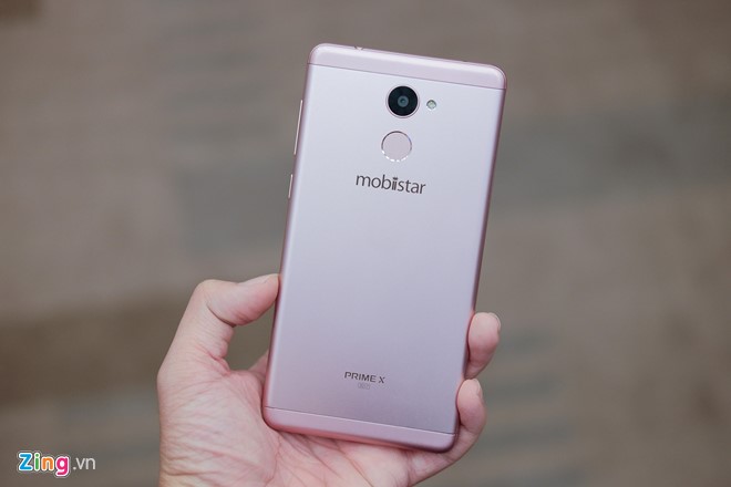 Smartphone selfie 8 MP, khoá vân tay giá 3,9 triệu ở VN - Hình 1