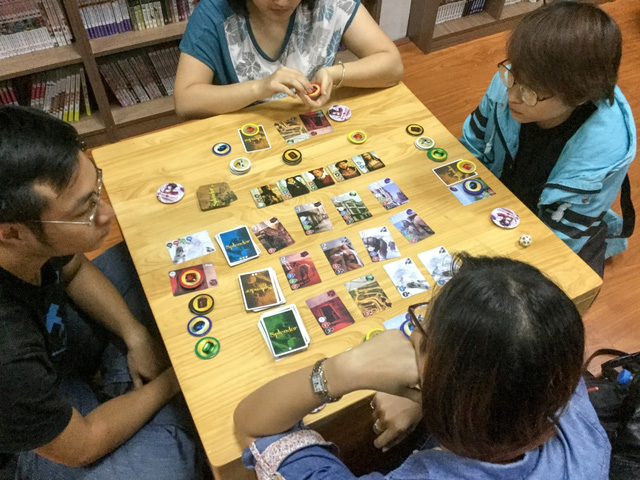 Sốt xình xịch với giải đấu game nhưng không chỉ dành cho game thủ ở Hà Nội - Hình 3