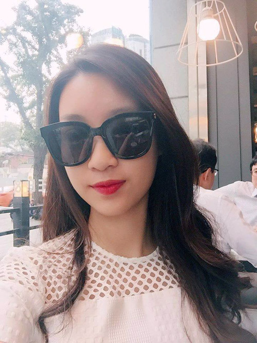 Thời trang đường phố giản dị không ngờ của hoa hậu Mỹ Linh