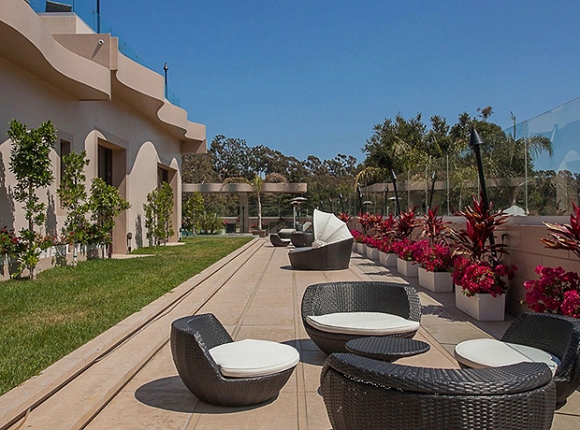 Cận cảnh căn biệt thự gần 15 triệu USD của Rihanna ở Los Angeles - Hình 10