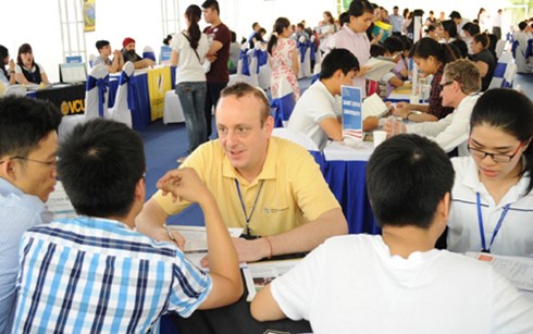 Cho con du học: Con dao hai lưỡi - Hình 1