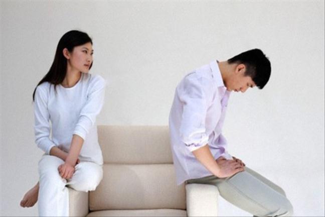 Điếng người khi đọc được đoạn chat giữa vợ và cô bạn thân - Hình 1