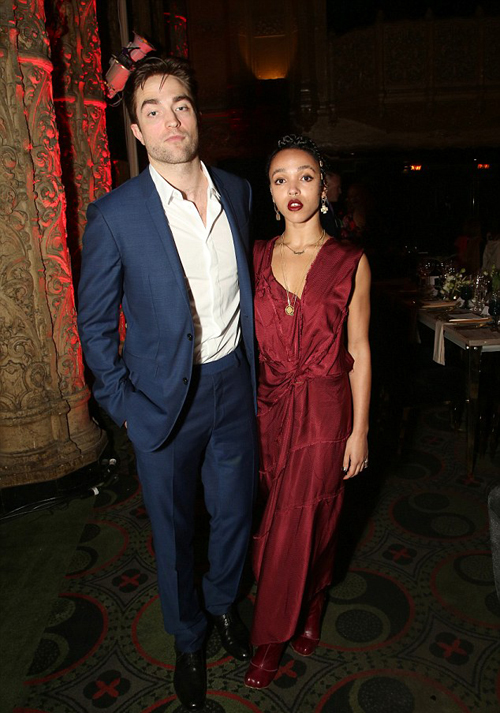 Robert Pattinson hiếm hoi xuất hiện cùng vợ sắp cưới - Hình 1