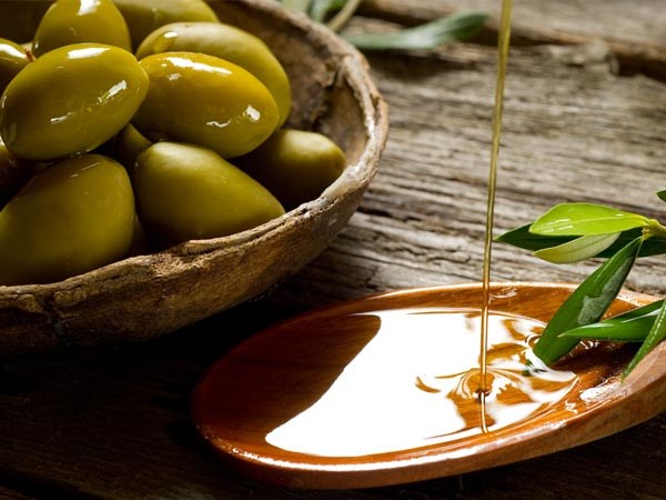 7 cách để tóc mềm mượt chỉ sau 1 đêm - Hình 6