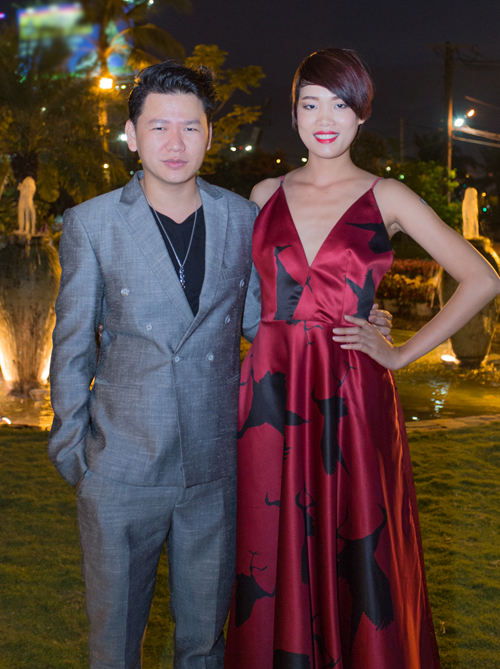 Hoàng Yến và DJ Kaiser tình tứ trên du thuyền - Hình 8
