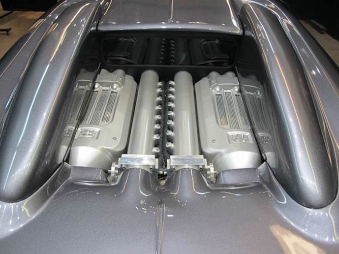 Ông hoàng tốc độ Bugatti Veyron giá chưa đến 2 tỷ đồng? - Hình 8