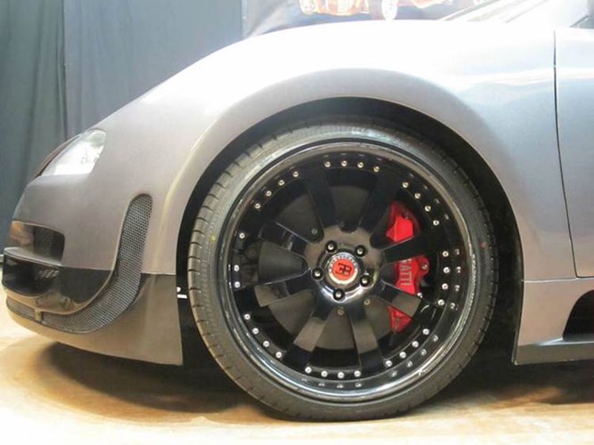 Ông hoàng tốc độ Bugatti Veyron giá chưa đến 2 tỷ đồng? - Hình 3