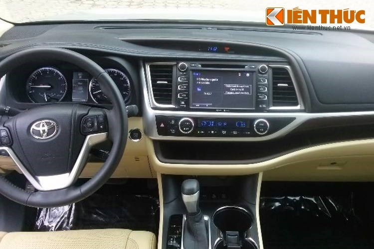 Toyota Highlander 2016 Limited giá gần 3 tỷ tại Việt Nam - Hình 8