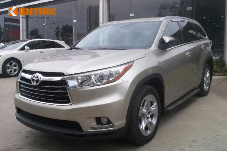 Toyota Highlander 2016 Limited giá gần 3 tỷ tại Việt Nam - Hình 11