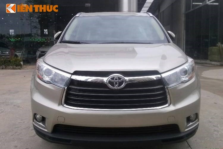 Toyota Highlander 2016 Limited giá gần 3 tỷ tại Việt Nam - Hình 2